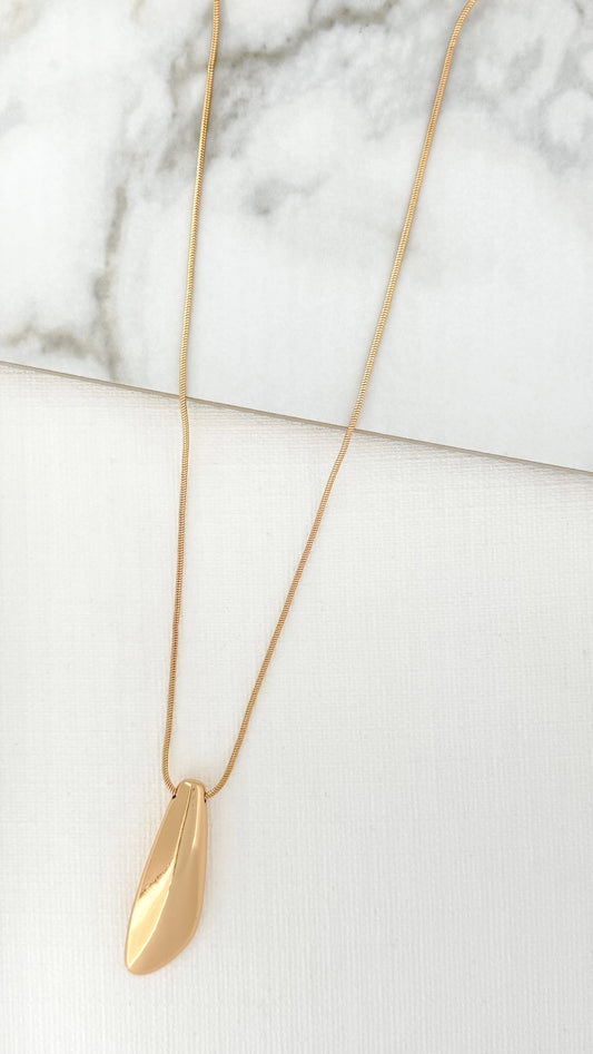 Long Pendant Necklace Gold